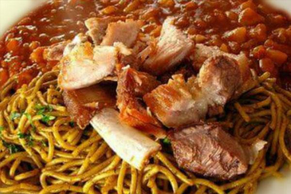 Carapulcra con sopa seca